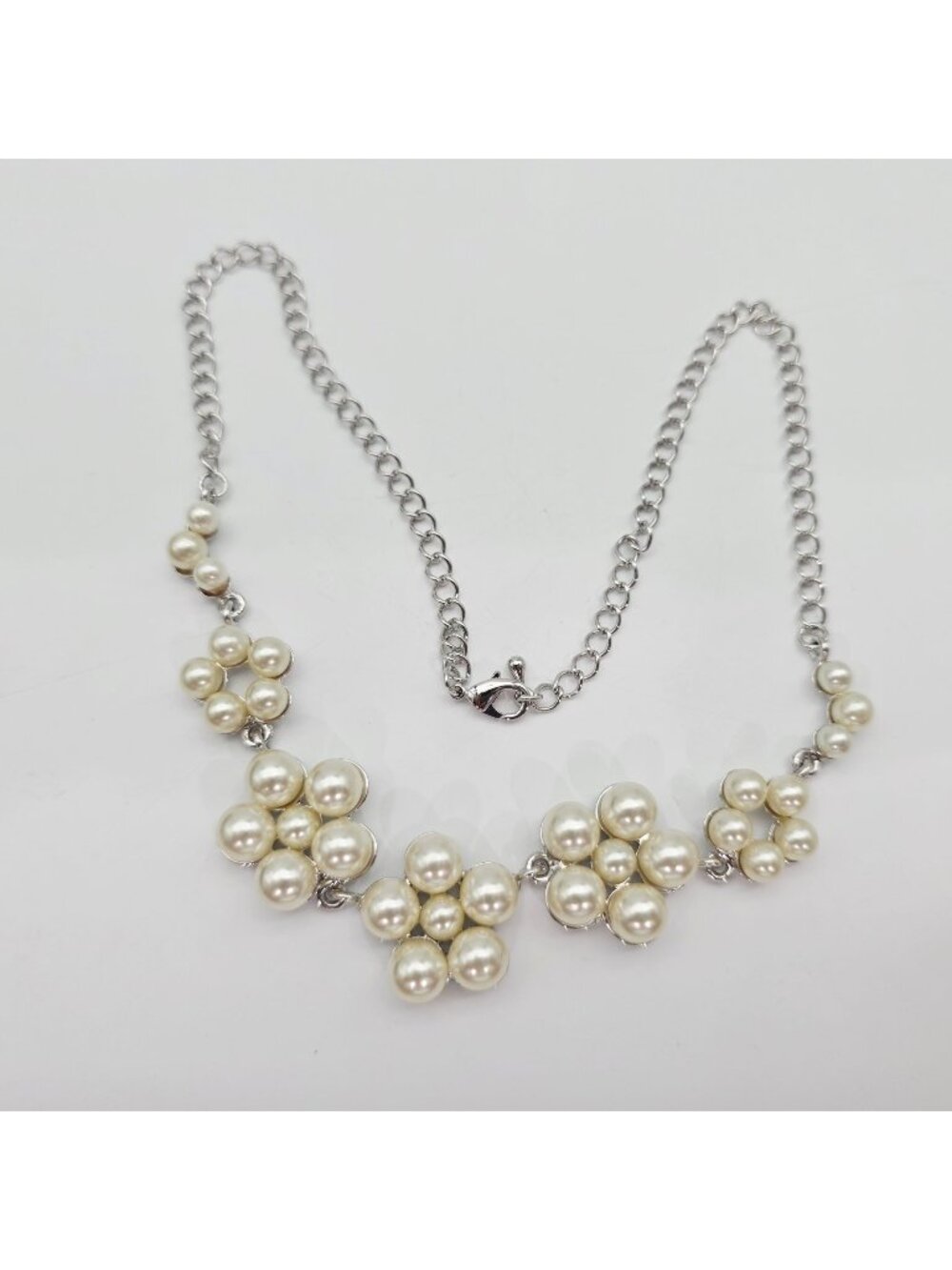Pearl Cluster Flower Statement Necklace Silver-Tone Chain Lobster Clasp
